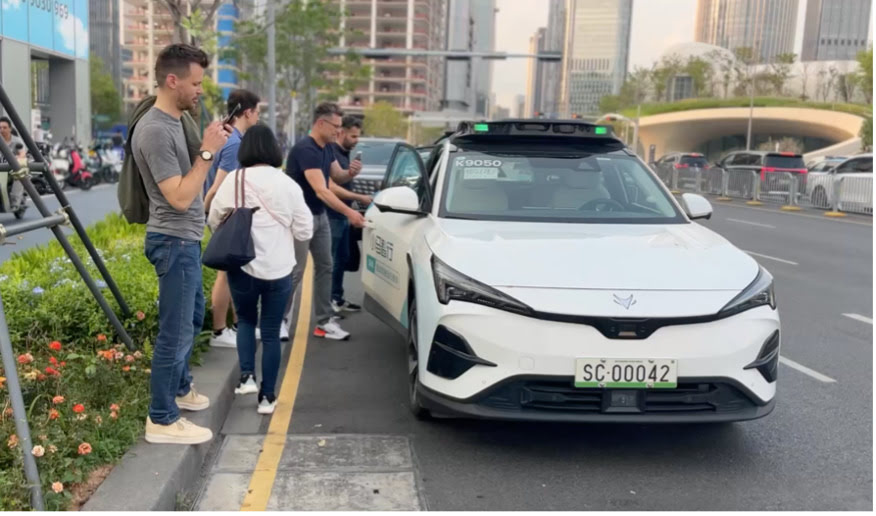Test eines autonomen Taxis in Shenzhen